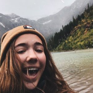 Meet your Posher, Anna